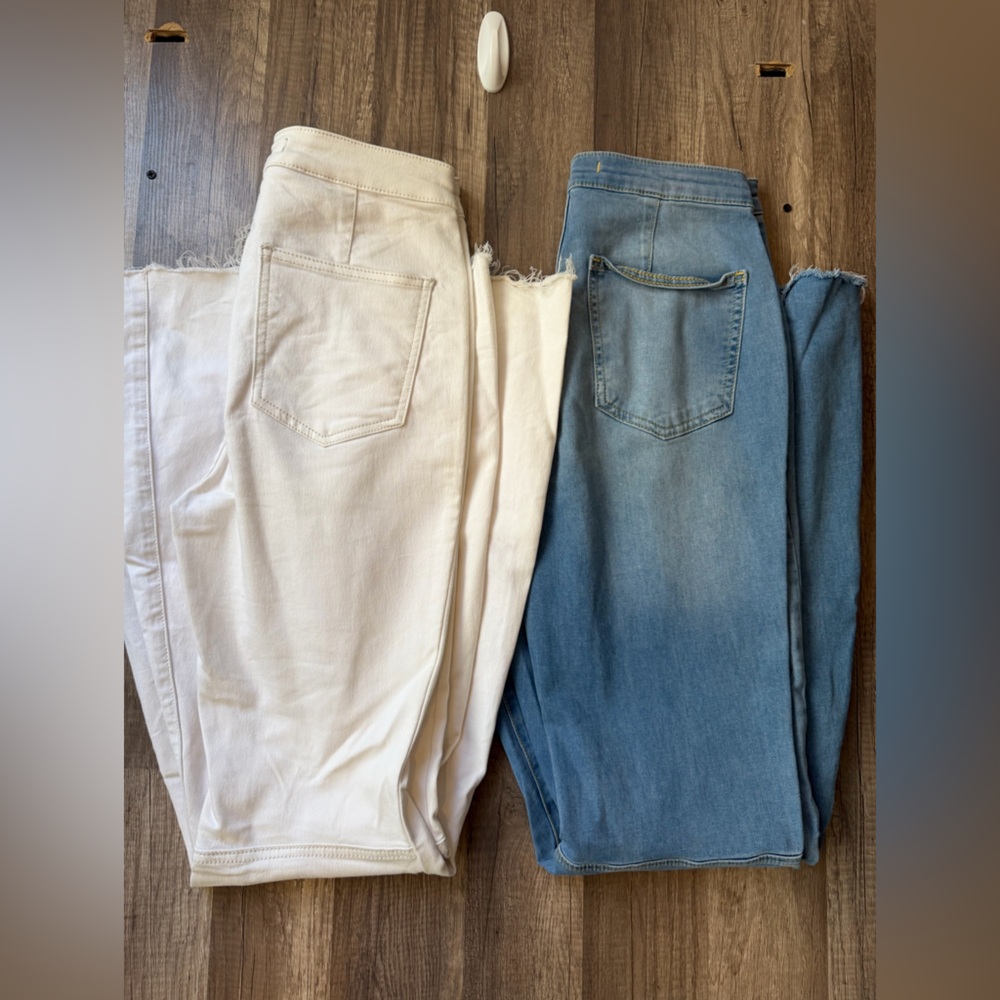 Free People flare, bottom jeans Bundle White and Jeans Size Womens 28 - Picture 5 of 9